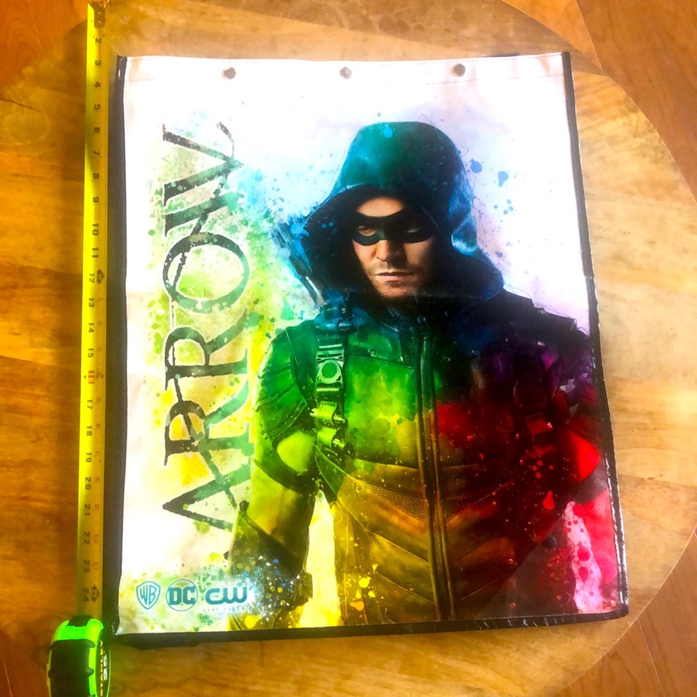 VERY COOL!! ARROW 2017 SDCC BACKPACK SWAG BAG